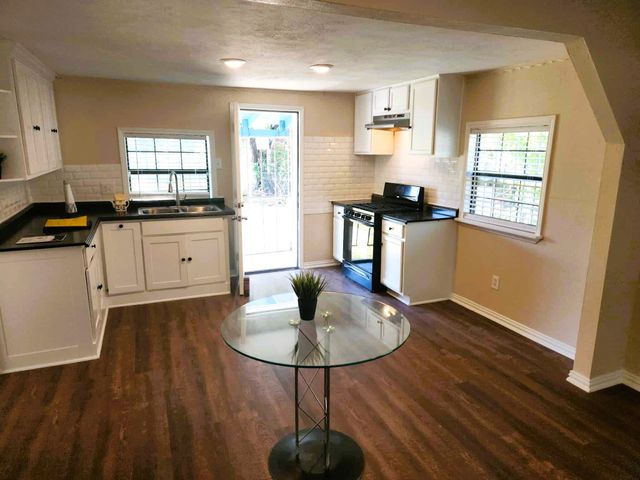 8918 Slay Street, Dallas, TX 75217