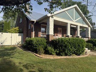 404 4th Ave, Fayetteville, TN 37334