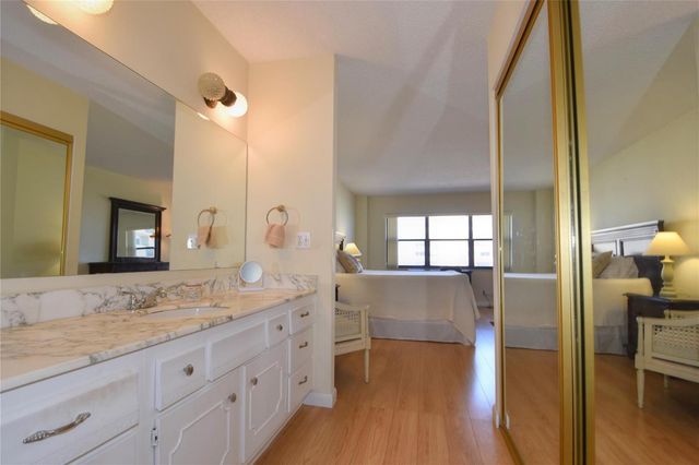 5100 N Ocean Boulevard 1004, Lauderdale By The Sea, FL 33308