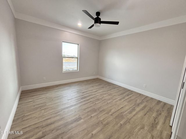 10371 Manzana Road A, Socorro, TX 79927