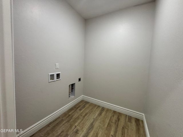 10371 Manzana Road A, Socorro, TX 79927