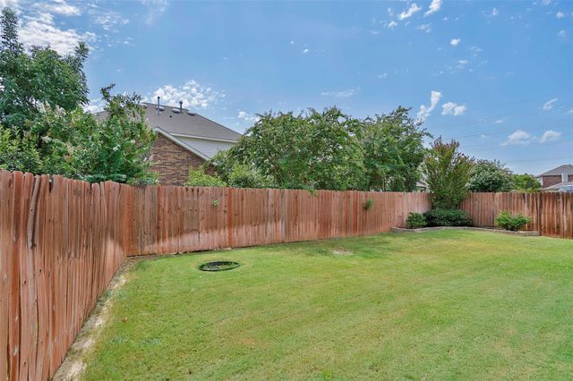 15529 Landing Creek Lane, Fort Worth, TX 76262