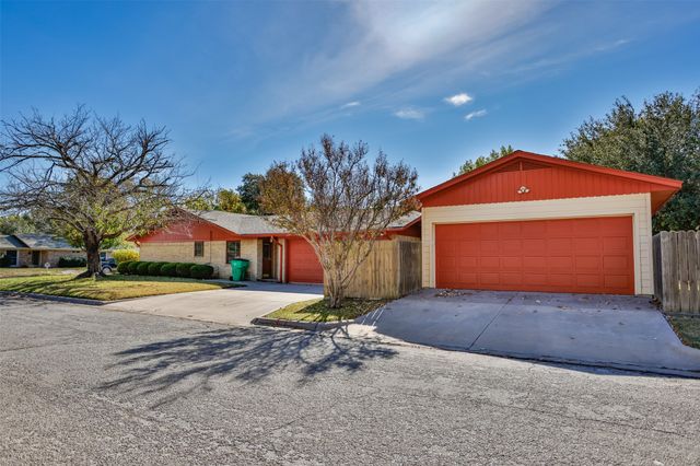 417 Willow Way, Gainesville, TX 76240