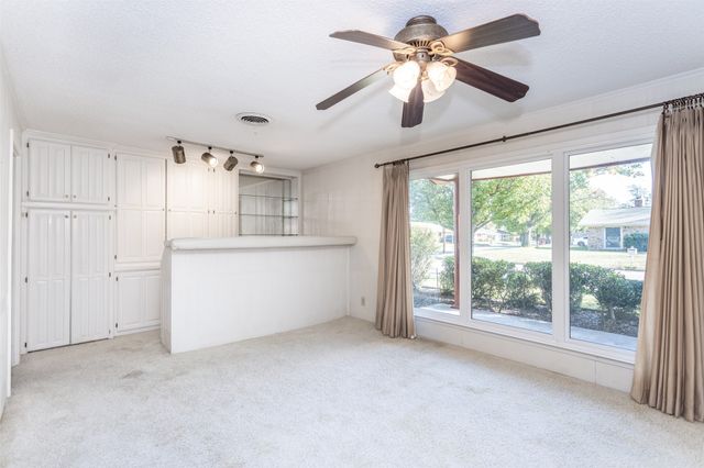 417 Willow Way, Gainesville, TX 76240