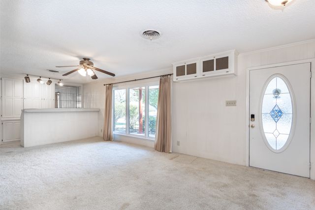 417 Willow Way, Gainesville, TX 76240