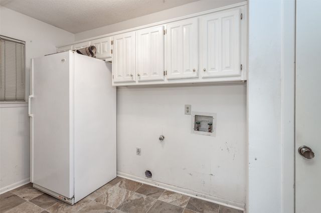 417 Willow Way, Gainesville, TX 76240