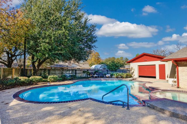 417 Willow Way, Gainesville, TX 76240