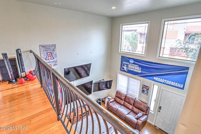 120 S Placita Colonia Solana, Tucson, AZ 85716