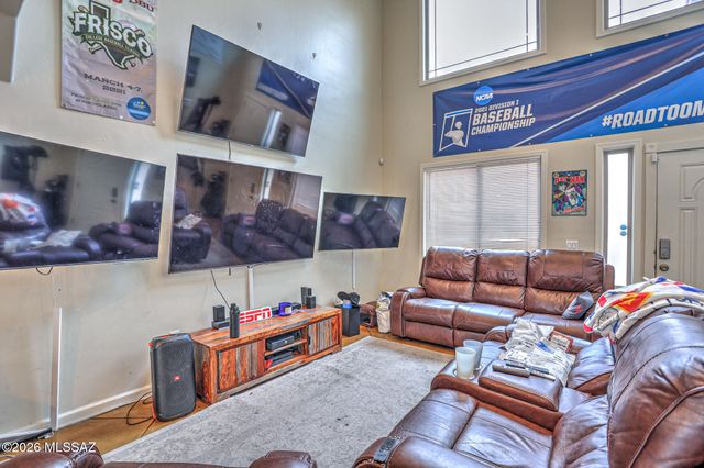 120 S Placita Colonia Solana, Tucson, AZ 85716