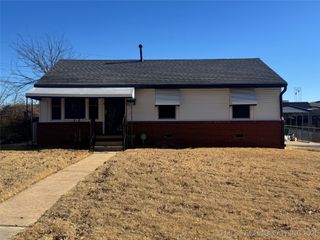 4935 S 24th West Avenue, Tulsa, OK 74107