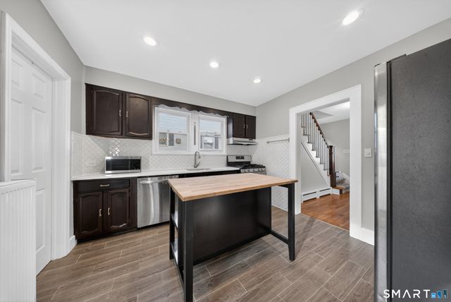 30 Noble Street, Stamford, CT 06902