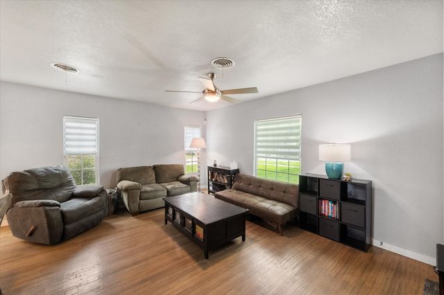 2736 Ryan Avenue, Fort Worth, TX 76110