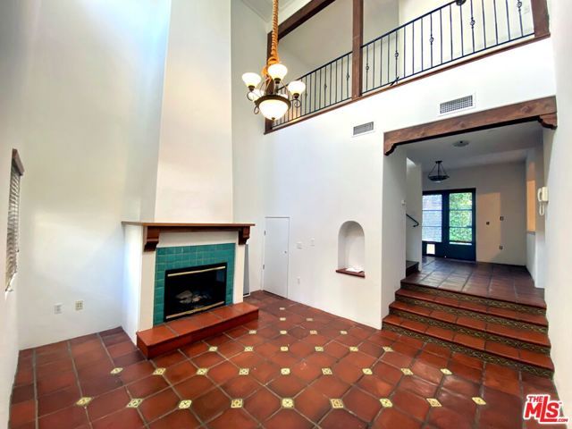 1414 N Harper Avenue 16, West Hollywood, CA 90046