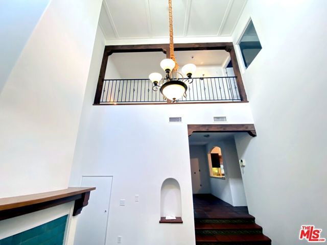 1414 N Harper Avenue 16, West Hollywood, CA 90046