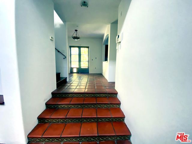 1414 N Harper Avenue 16, West Hollywood, CA 90046