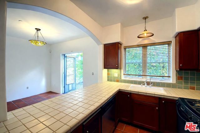 1414 N Harper Avenue 16, West Hollywood, CA 90046