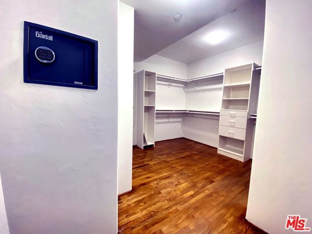 1414 N Harper Avenue 16, West Hollywood, CA 90046