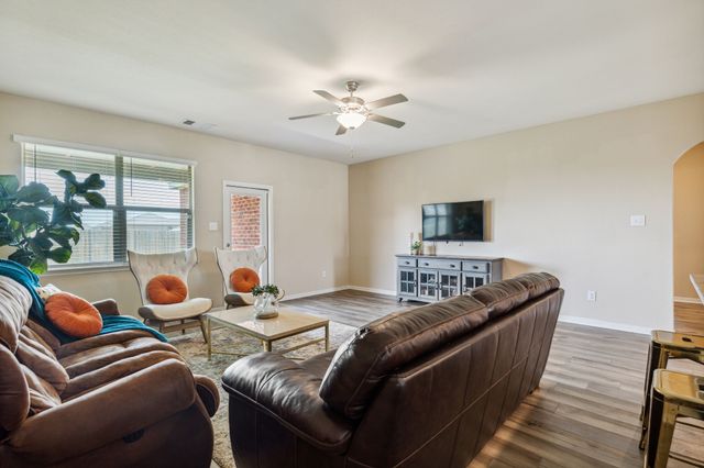 203 Lake Ridge, Princeton, TX 75407