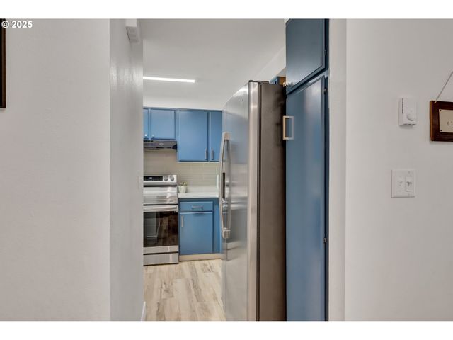 103 TREEHILL Loop, Eugene, OR 97405