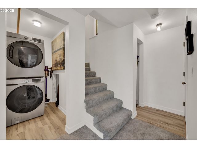 103 TREEHILL Loop, Eugene, OR 97405