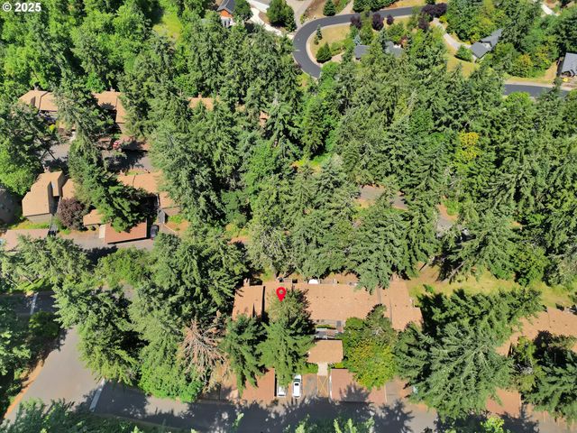 103 TREEHILL Loop, Eugene, OR 97405