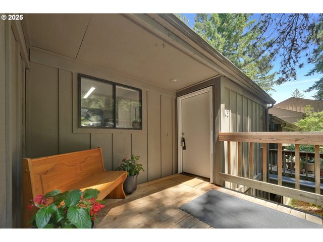 103 TREEHILL Loop, Eugene, OR 97405