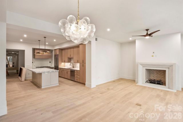 409 Queens Road 201, Charlotte, NC 28207