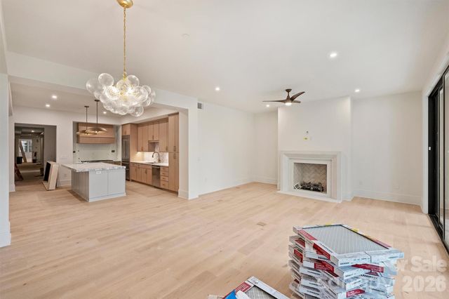409 Queens Road 201, Charlotte, NC 28207