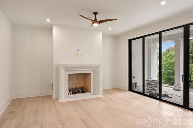 409 Queens Road 201, Charlotte, NC 28207
