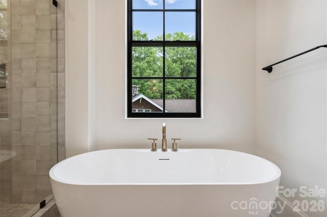 409 Queens Road 201, Charlotte, NC 28207