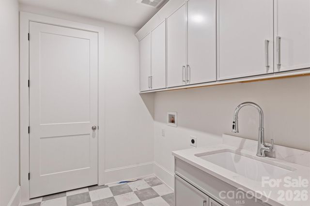 409 Queens Road 201, Charlotte, NC 28207