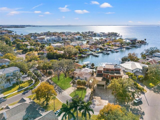 2605 S BEACH DRIVE, Tampa, FL 33629