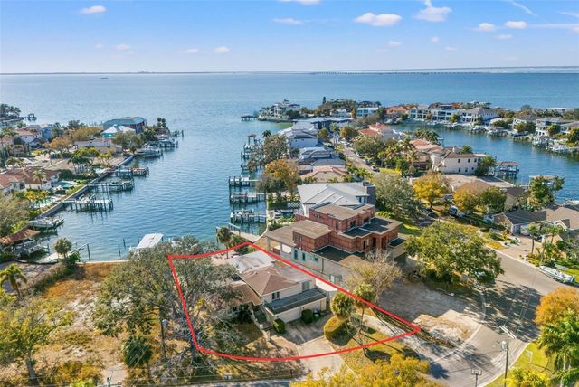 2605 S BEACH DRIVE, Tampa, FL 33629