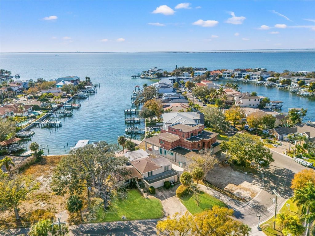2605 S BEACH DRIVE, Tampa, FL 33629