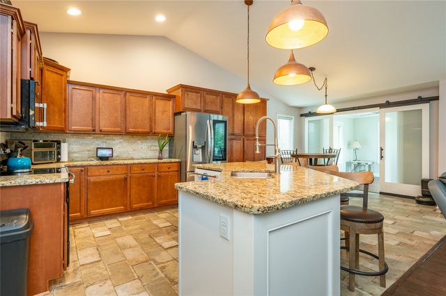 4307 NE Michael Court, Ankeny, IA 50021