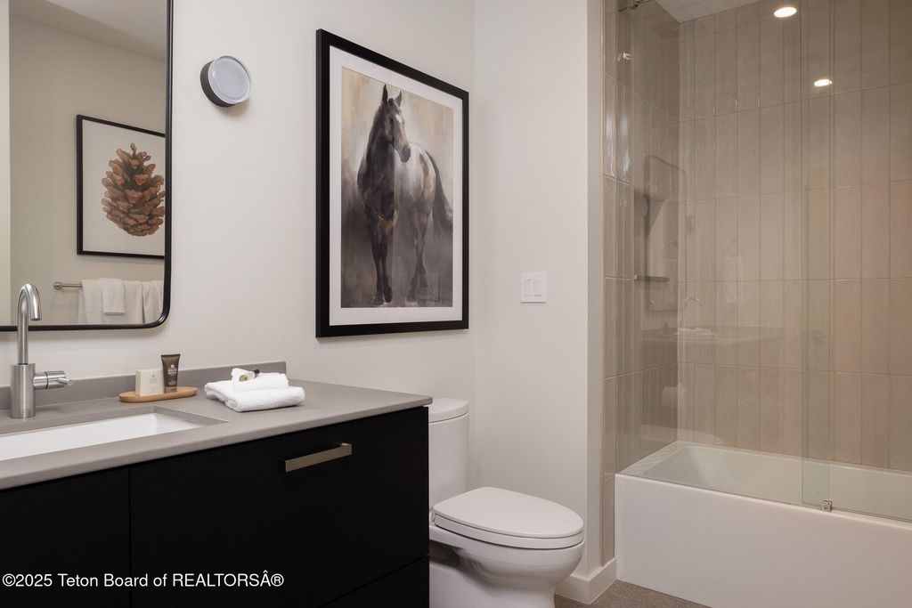 185 N GLENWOOD Street 9, Jackson, WY 83001 photo 12