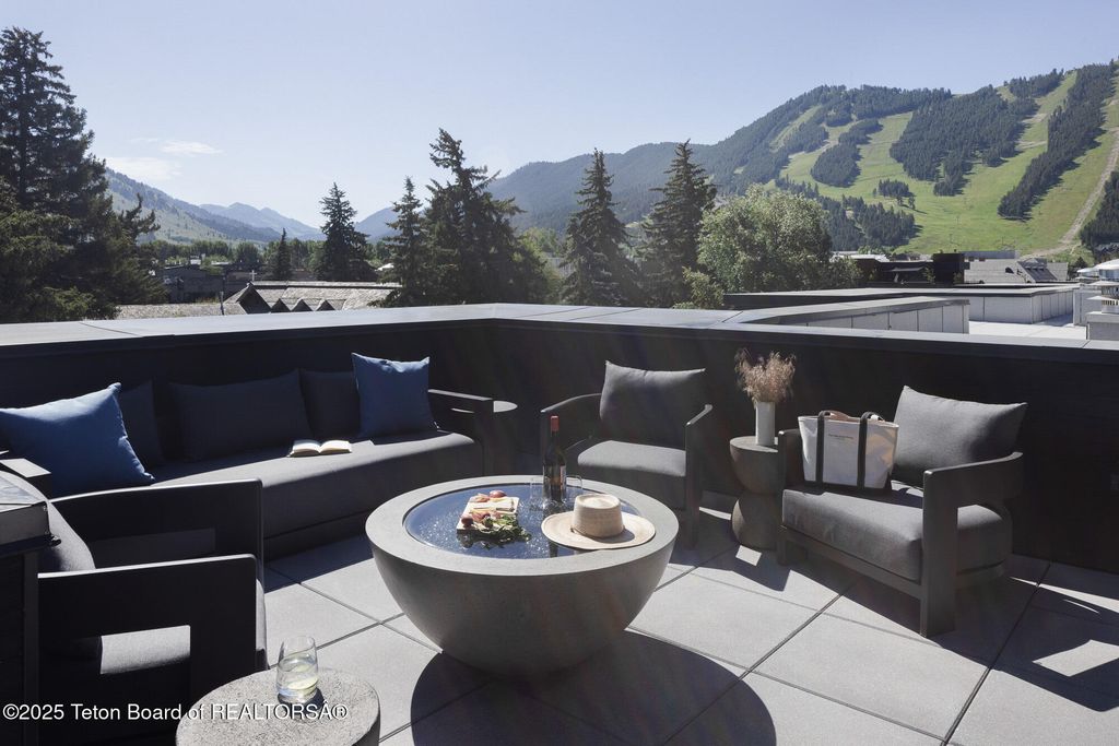 185 N GLENWOOD Street 9, Jackson, WY 83001 photo 13