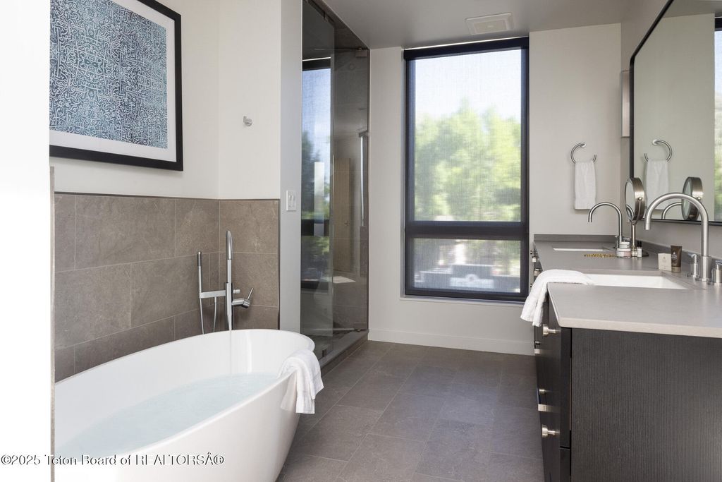 185 N GLENWOOD Street 9, Jackson, WY 83001 photo 7