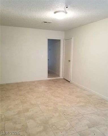 1936 ST Lawrence Drive, Las Vegas, NV 89108