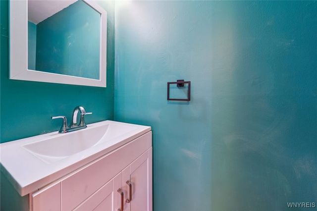 621 French Road R, Cheektowaga, NY 14227