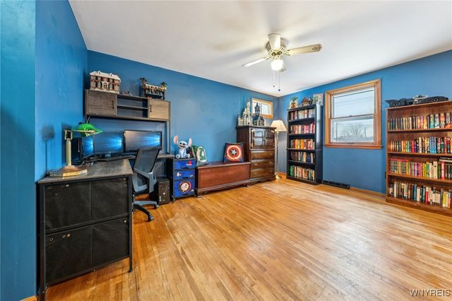 621 French Road R, Cheektowaga, NY 14227