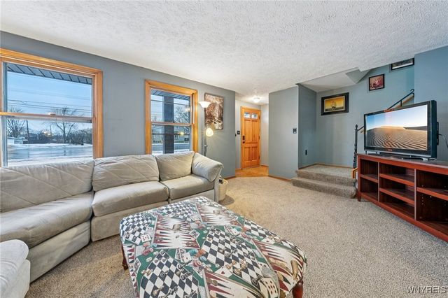 621 French Road R, Cheektowaga, NY 14227