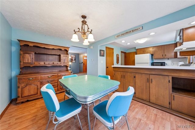 621 French Road R, Cheektowaga, NY 14227