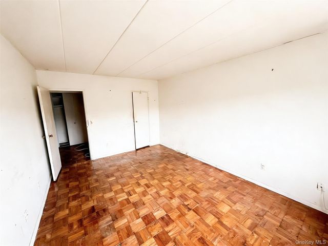 370 Central Park Avenue 4H, Scarsdale, NY 10583