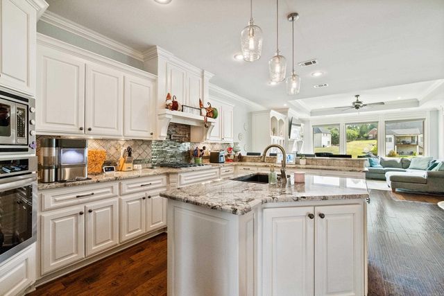 7304 Palm Beach Avenue, Benton, AR 72019