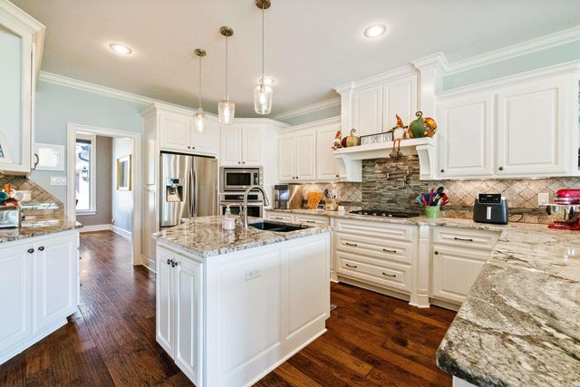 7304 Palm Beach Avenue, Benton, AR 72019