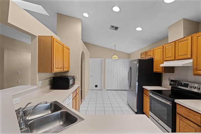 150 GOLFSIDE CIRCLE, Sanford, FL 32773