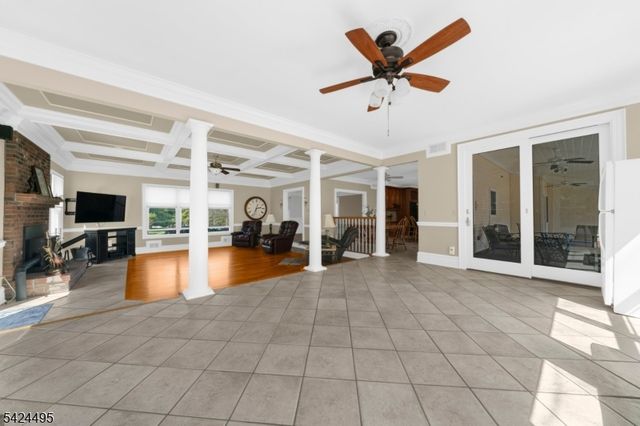 44 Country Acres Dr, Union Twp., NJ 08827