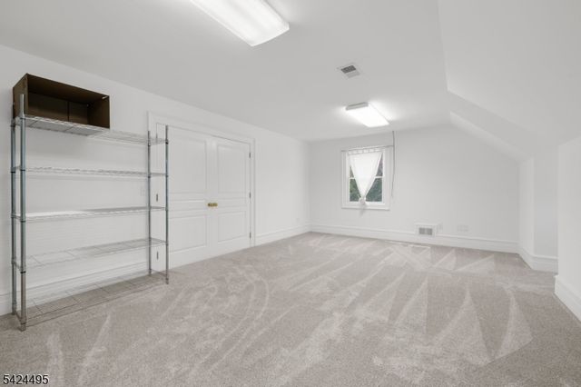 44 Country Acres Dr, Union Twp., NJ 08827