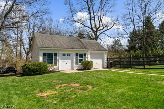 44 Country Acres Dr, Union Twp., NJ 08827